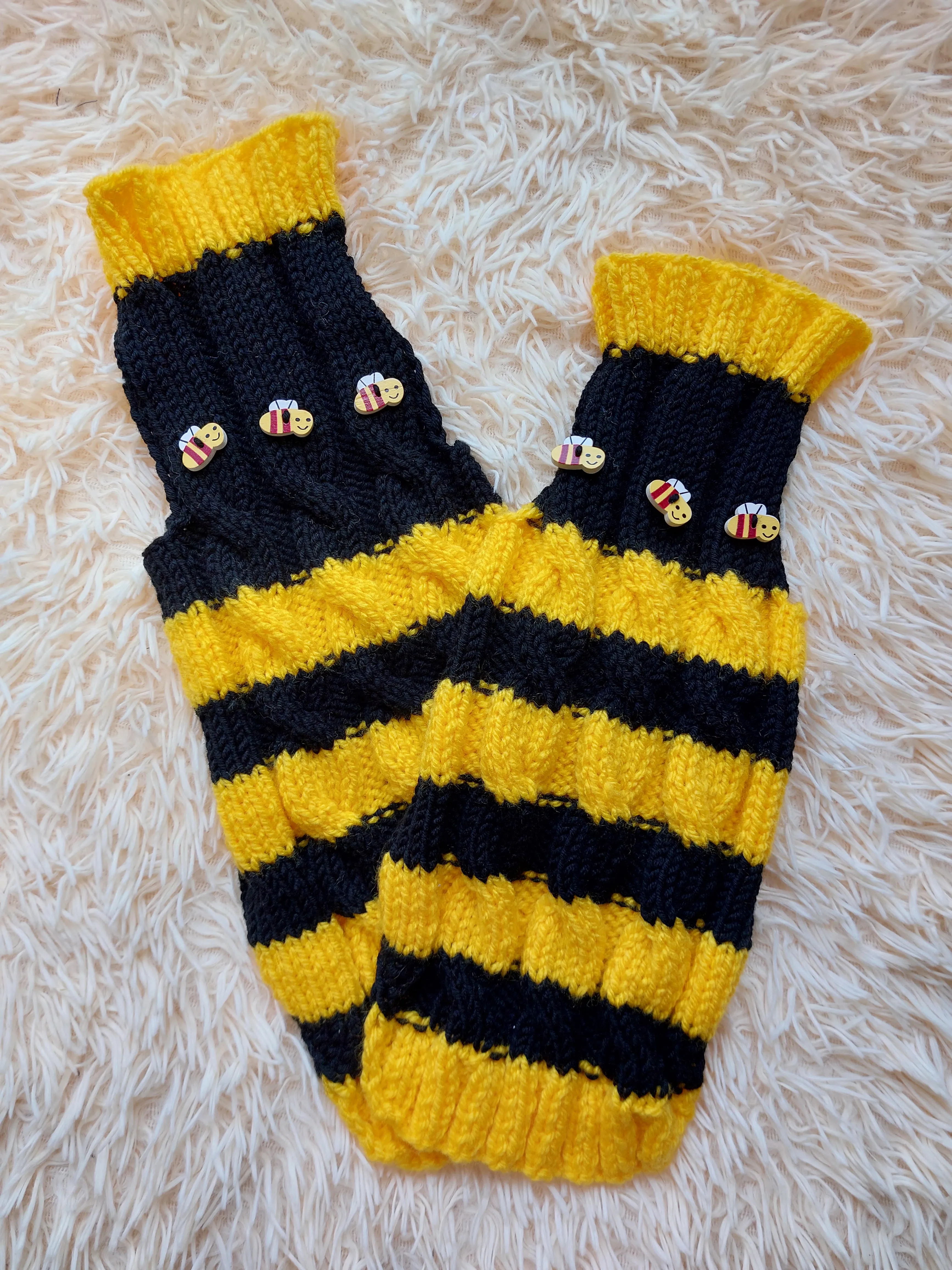 Bee knitted jumper for pets, bee sweater for dog, dachshund bee dog sweater