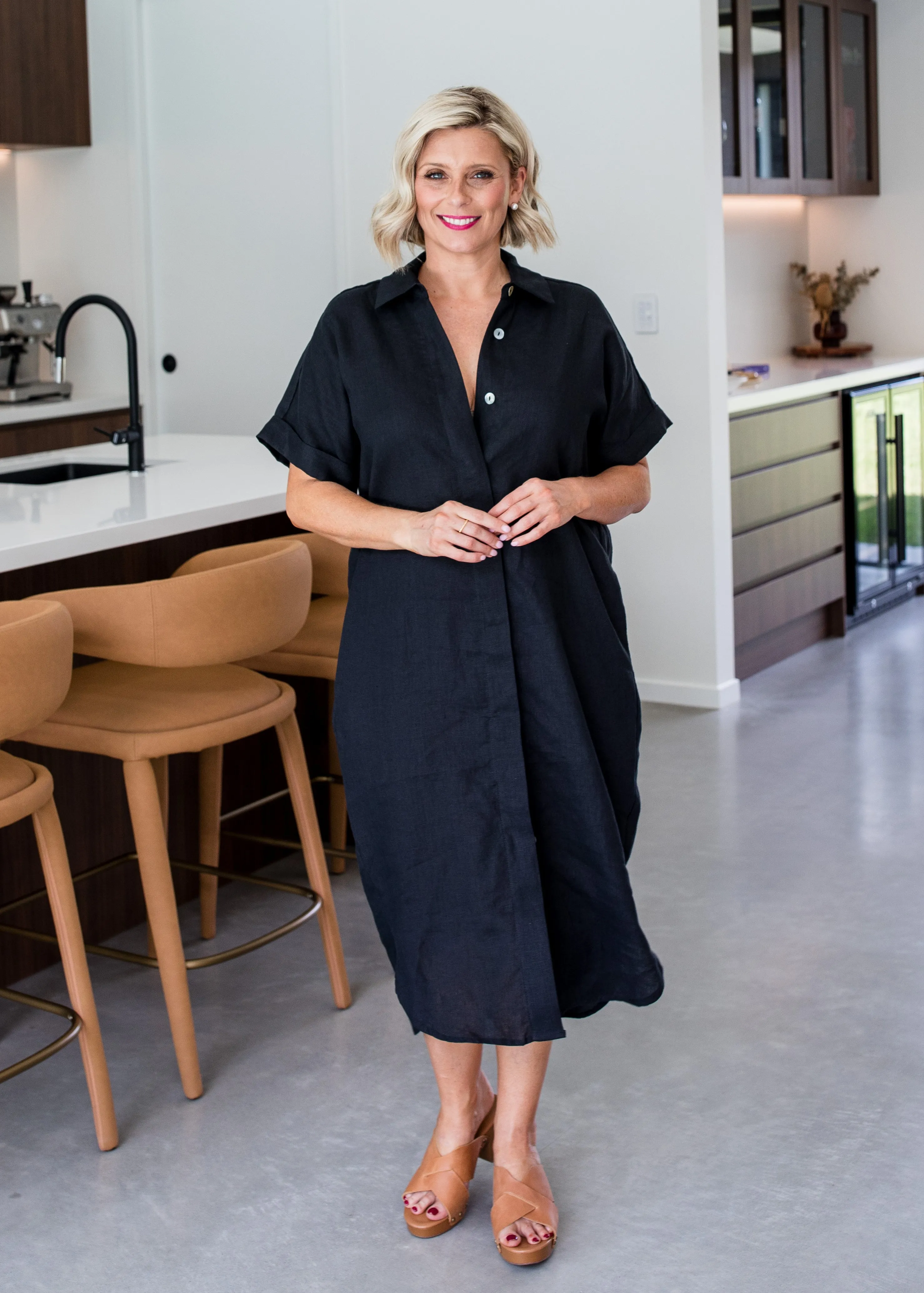 Beyah linen shirtdress in black