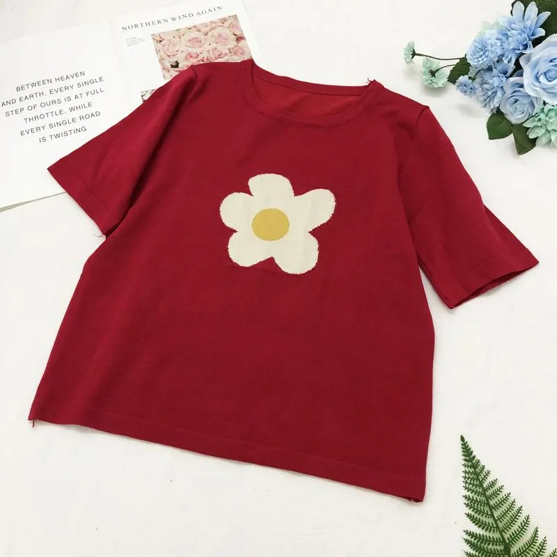 Flower Power T-Shirt 🌼