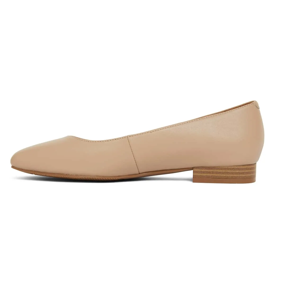 Gaby Flat in Nude Leather