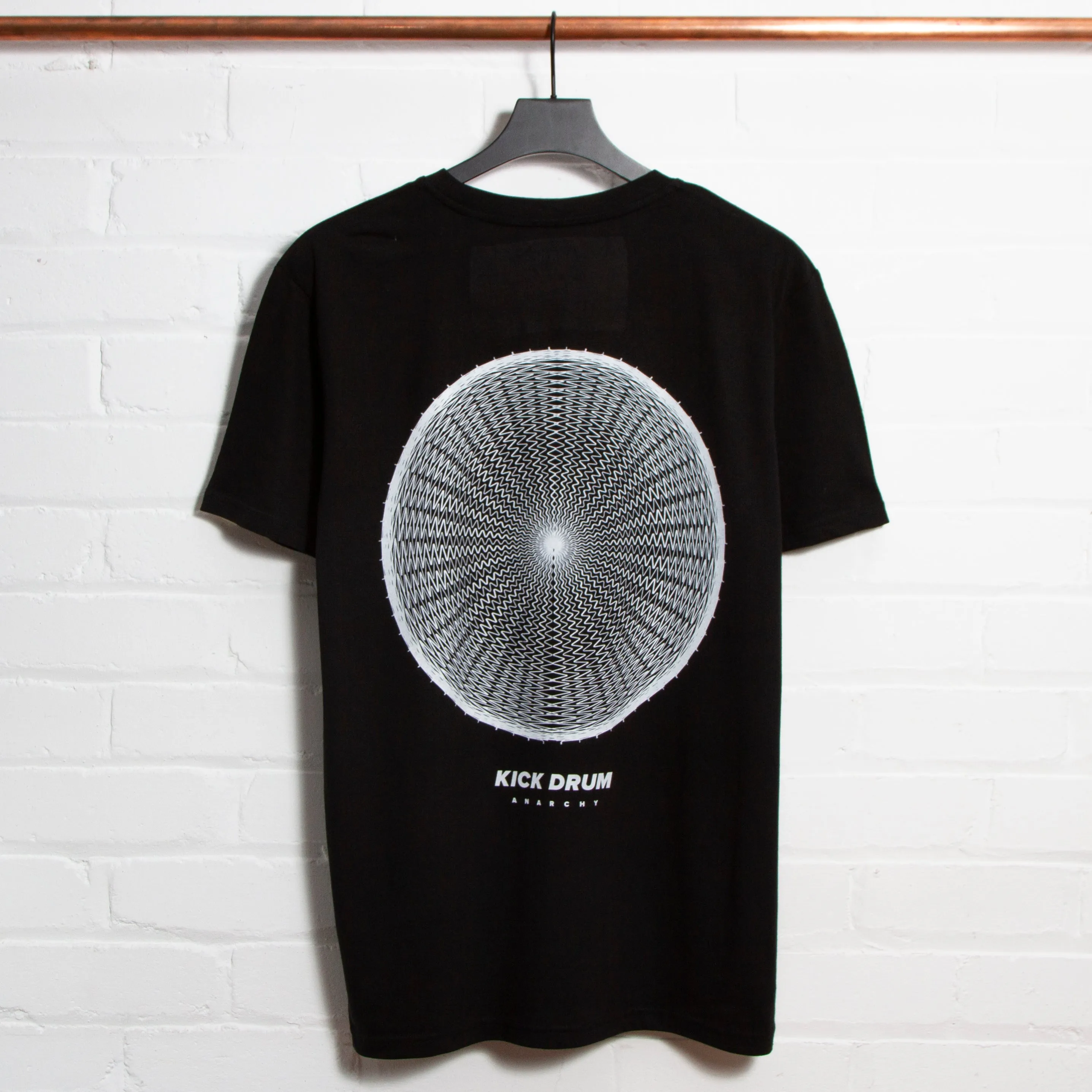 Kick Drum Back Print - Tshirt - Black