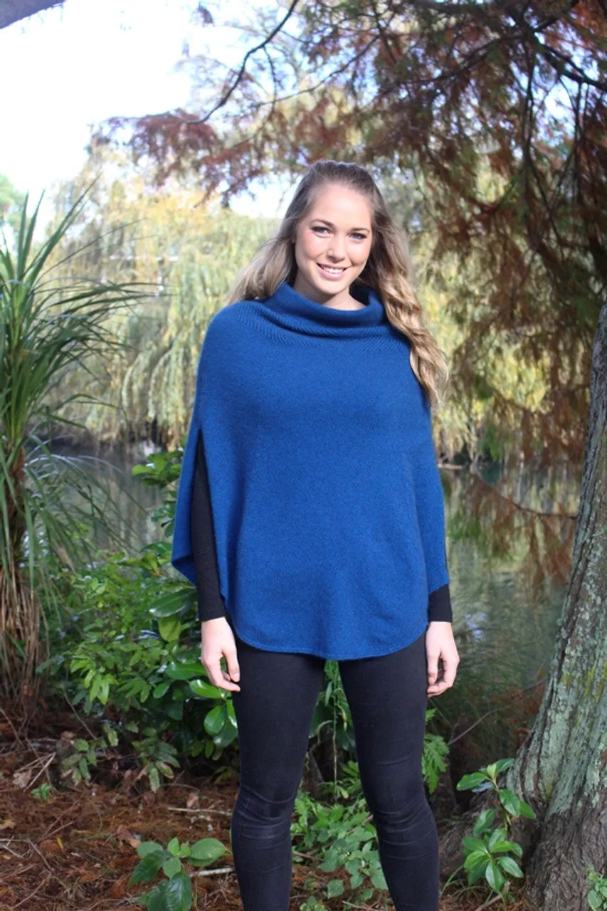 Lothlorian Jules Poncho - Possum Merino 9984