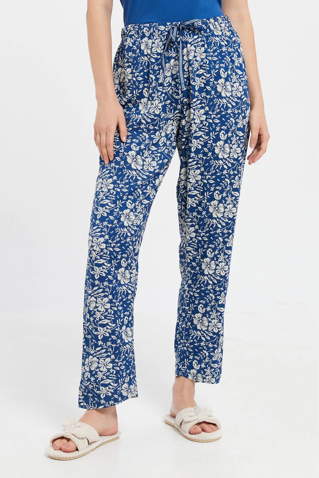 Women Blue Chest Print Pyjama Set (2 Piece)